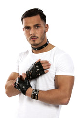 Gants Mitaines de Biker / Mitaines Cloutés / Gants Punk Noirs / 2 Gants de Rockeur / La Maison Du Déguisement