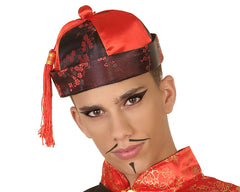 Chapeau Chinois Satiné Rouge Et Noir Avec Tresse / Bonnet Chinois Mandarin Satiné Rouge Et Noir Avec Tresse / La Maison Du Déguisement