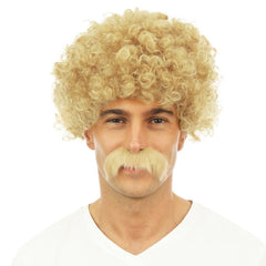 Perruque Courte Frisée Avec Moustache Blond / Perruque Lucien Blond / La Maison du Déguisement