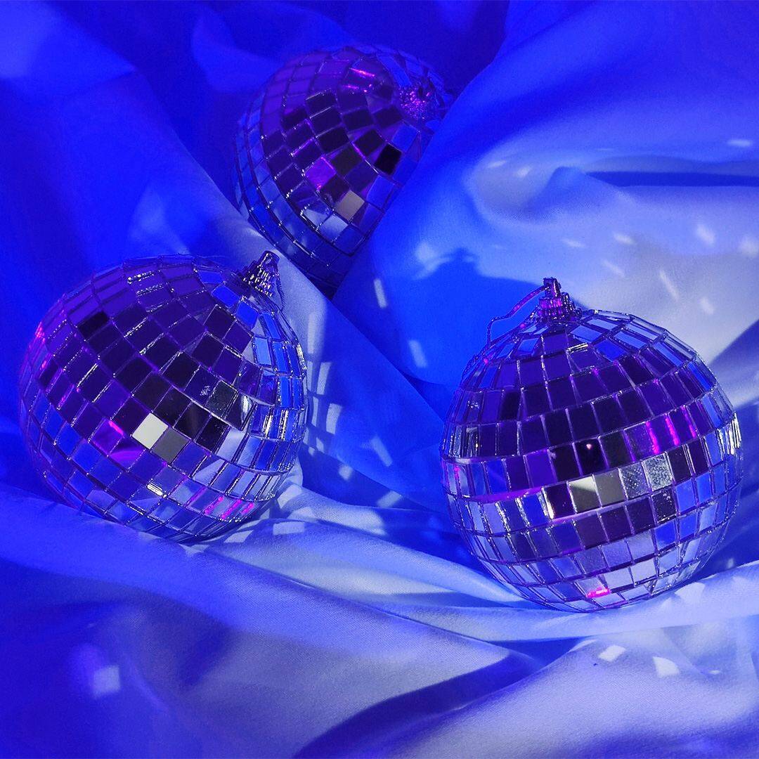 Set 3 Boules Disco Argent 8 cm / Kit 3 Boules Disco / La Maison Du déguisement
