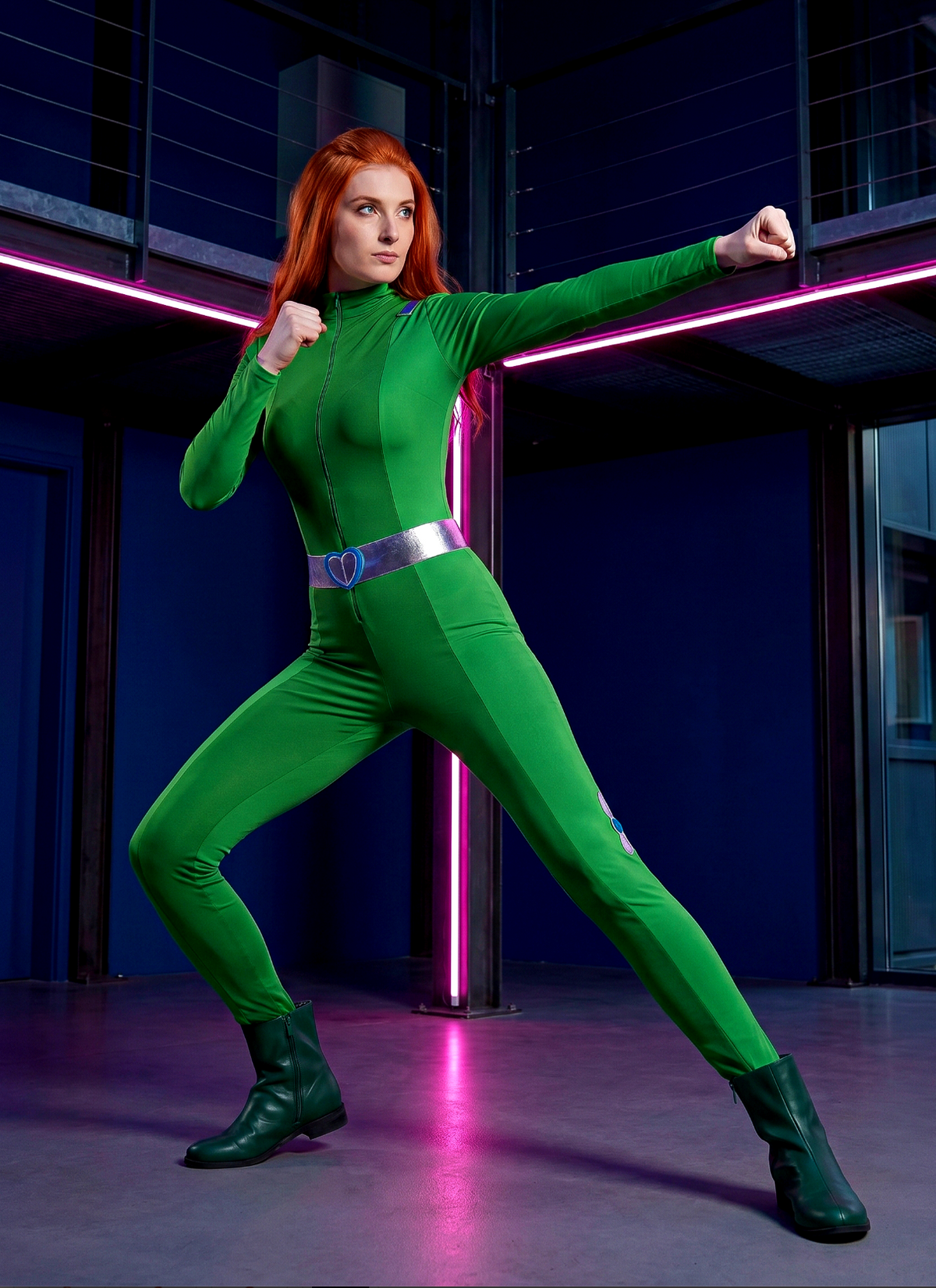 Location Déguisement Totally Spies™ vert Sam Femme / Location Costume Combinaison Espionne Vert Adulte / La Maison Du Déguisement